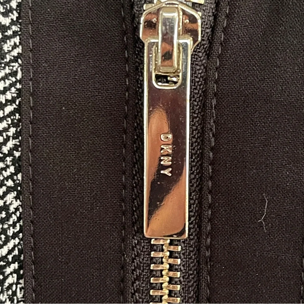 DKNY Black and Gray Textured Blazer in Size 6 - NWOT - Picture 5 of 8